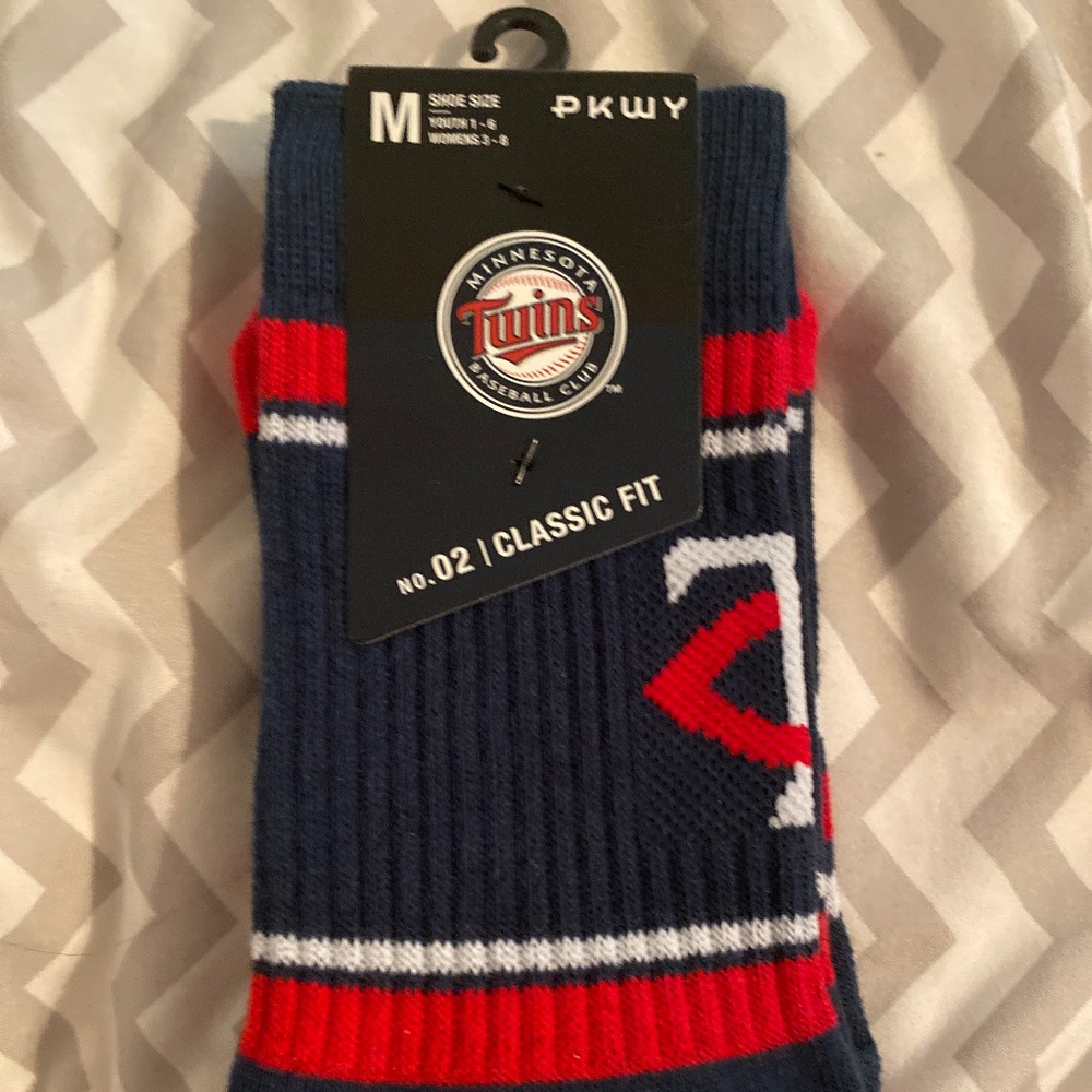 Twins size Medium shoe size